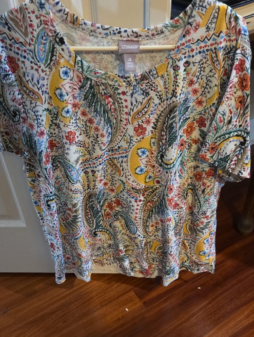 Chico's Short Sleeve Paisley Floral Top in Cream, Yellow and Green